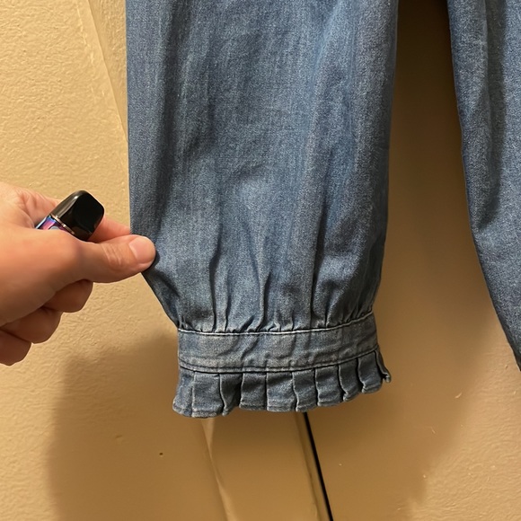 XL Long Sleeve button down blouse - Picture 3 of 4